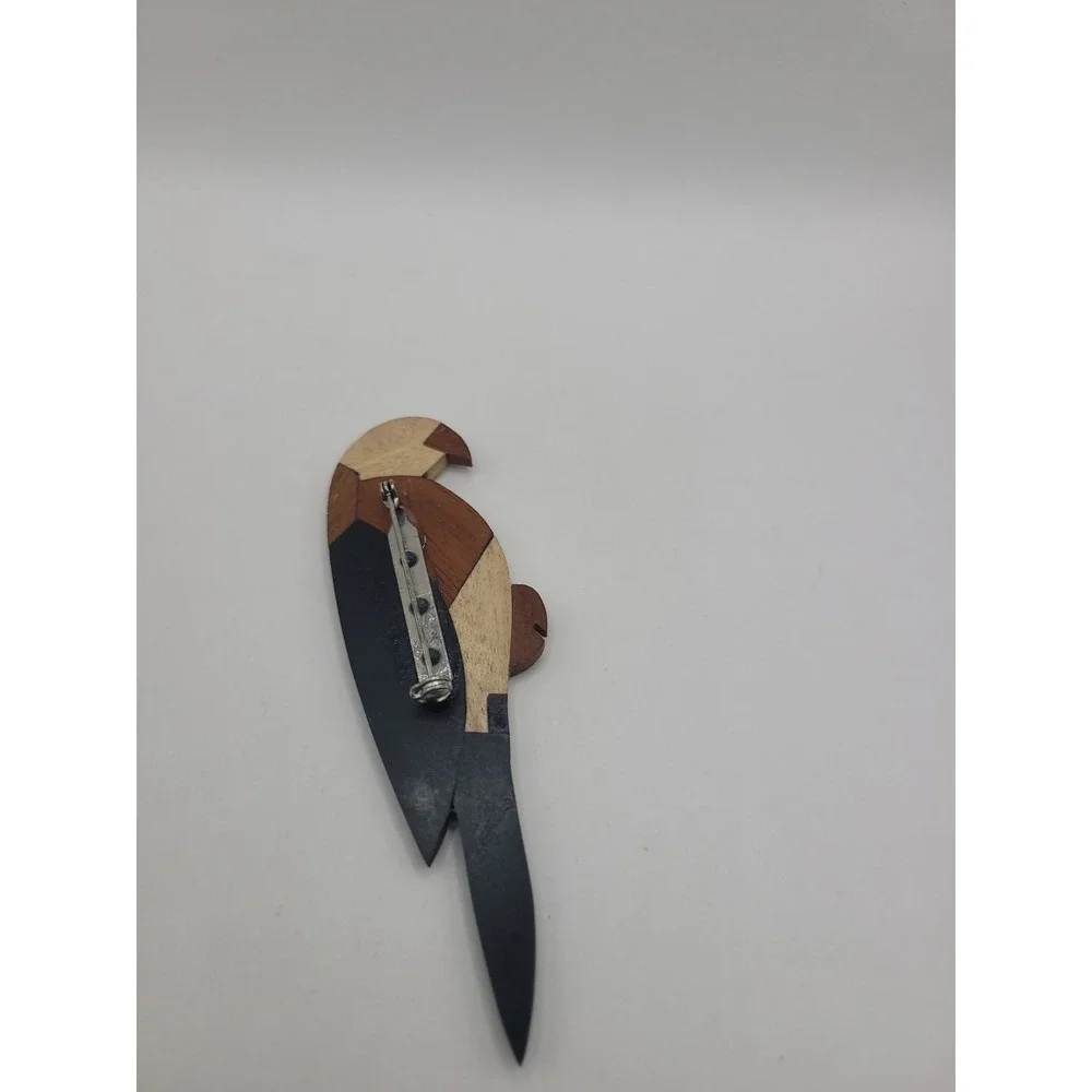 N/A tropical toucan